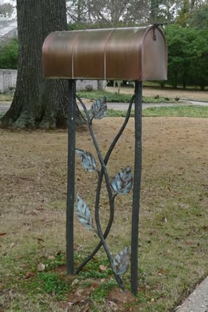 Metal Mailbox Stand