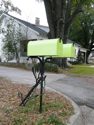 double-mailbox-stand-2